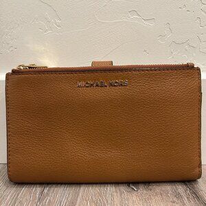 Tan Michael Kors Adele Wallet NWOT
